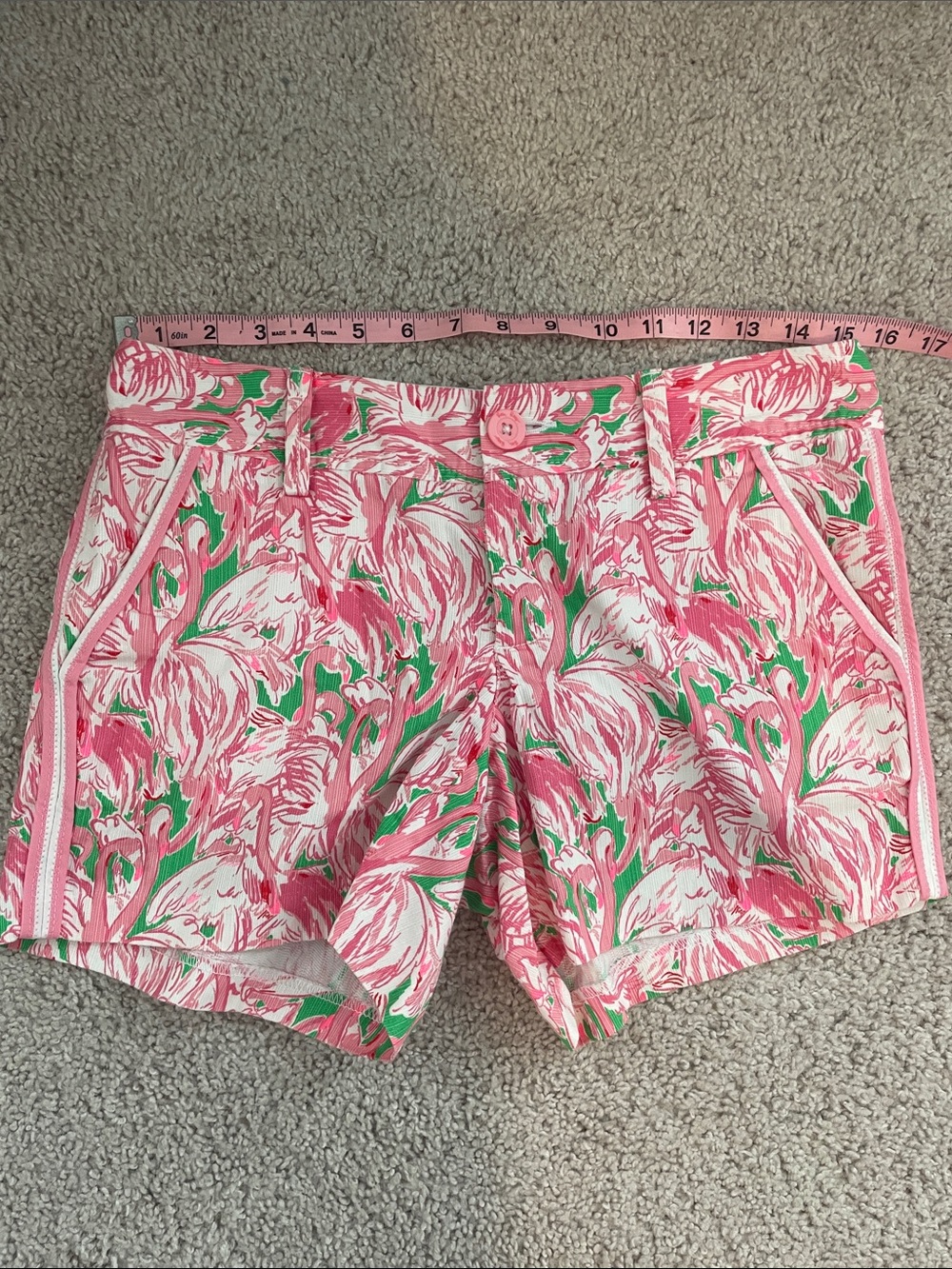 Lilly Pulitzer flamingo 🦩 print Callahan shorts size 2